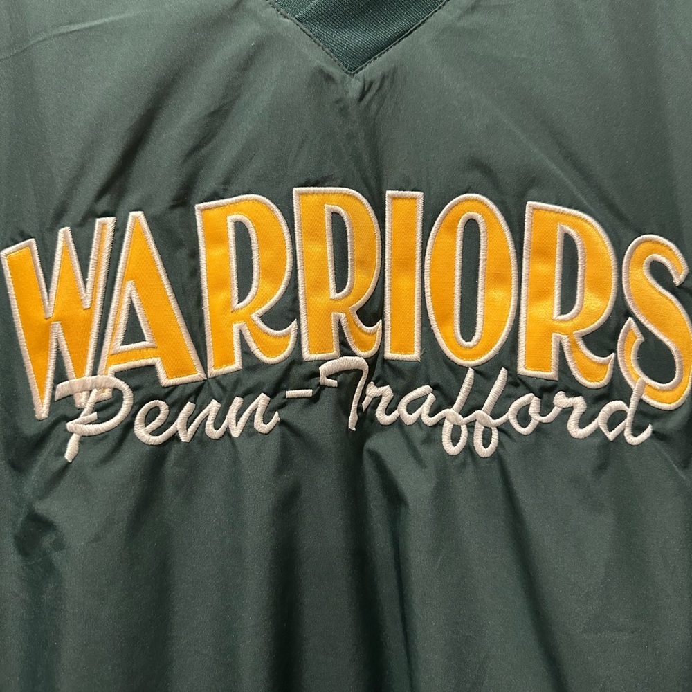 MEN’S HOLLOWAY PENN TRAFFORD WARRIORS EMBROIDERED V-NECK WINDBREAKER. SIZE LARGE - Picture 2 of 7